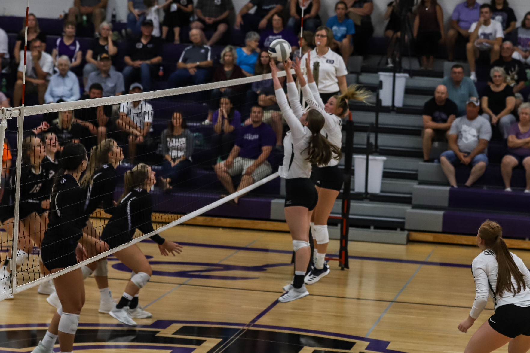 Heartland VB vs Fillmore Central (43).JPG